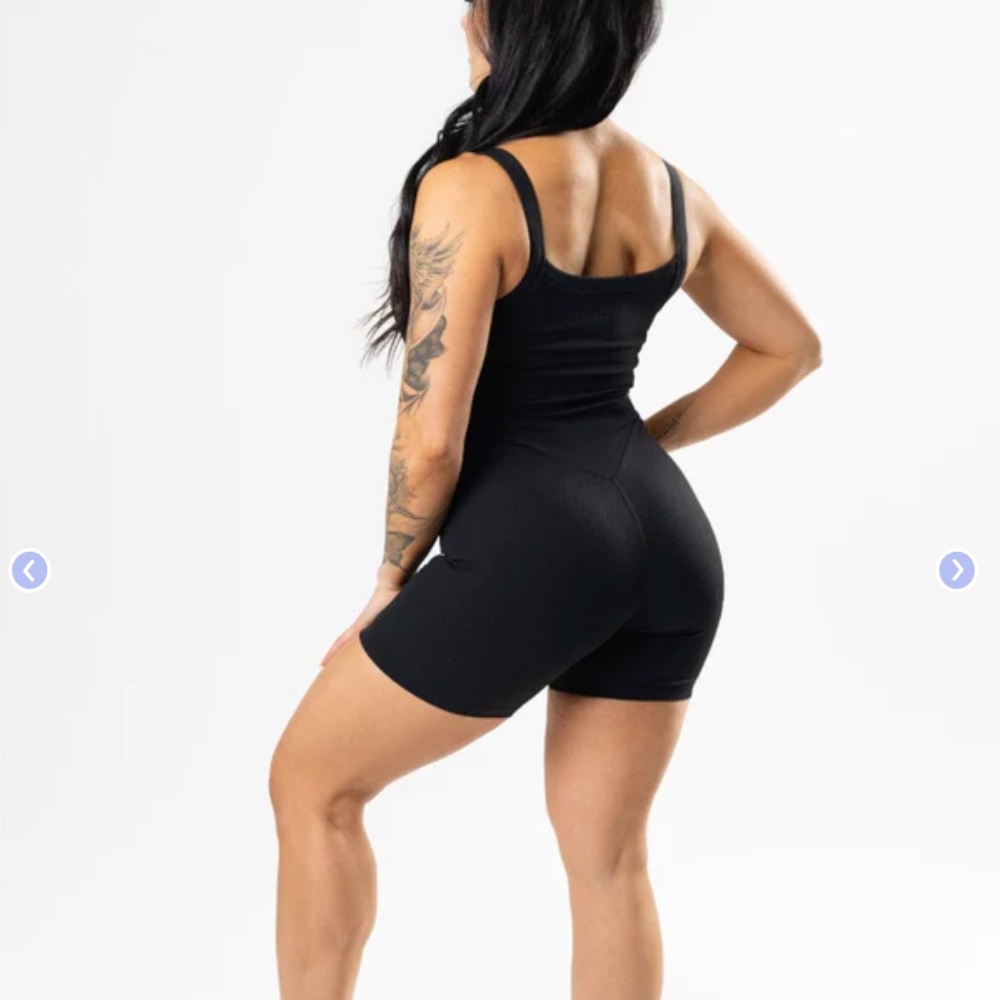 BNWT Paragon Strappy Sculptseam™ Shortsuit